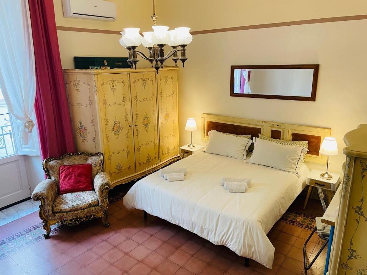 Montello Guest House & Apartment Catánia Buitenkant foto