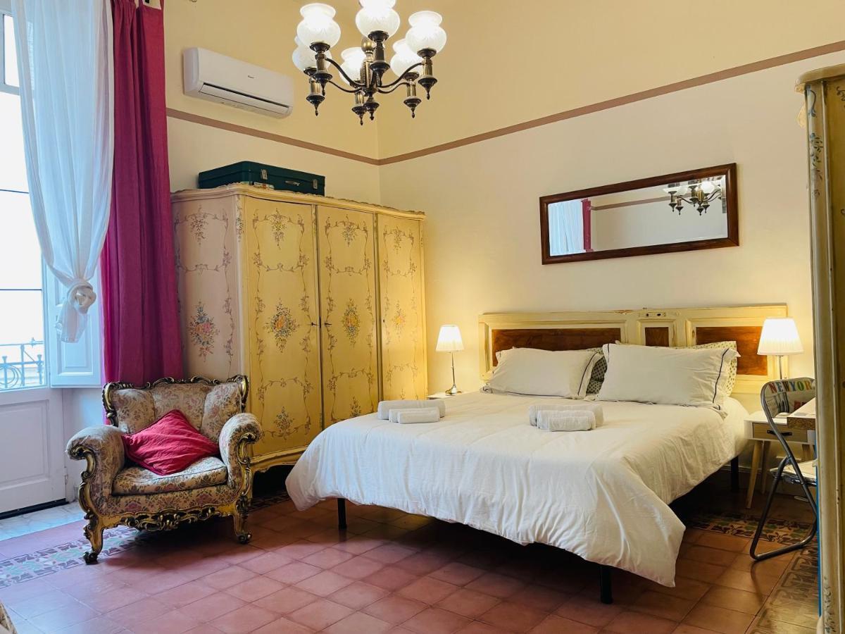 Montello Guest House & Apartment Catánia Buitenkant foto